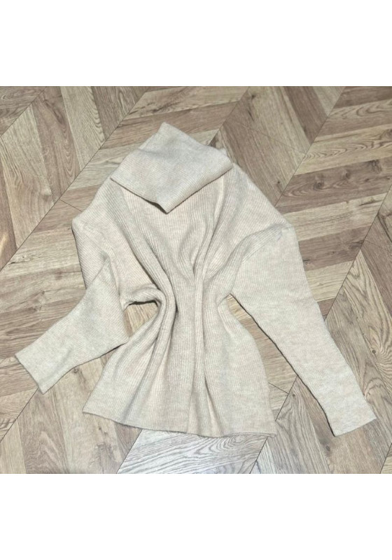 swter golf w kolorze beżu